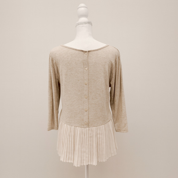 Pebble & Stone S Pleated Back Top Beige Boho Chic Minimalist Chic Layered Blouse - Picture 2 of 11
